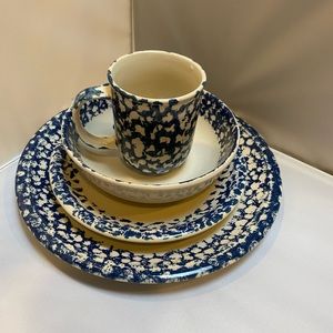 Folk Craft heart dinner sets x 6